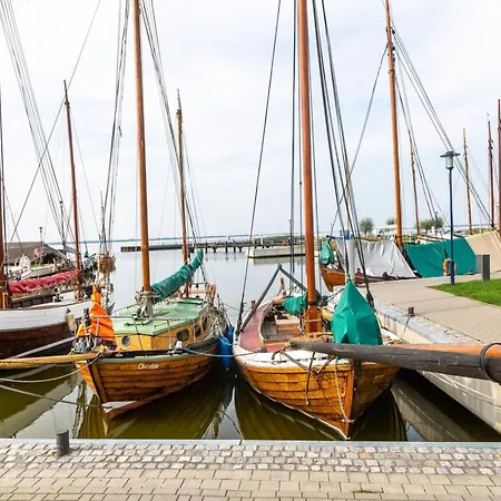 Luxushaus Bodstedt Mit Sauna Am Bodden Ferienhaus Fuhlendorf (Mecklenburg-Vorpommern)
